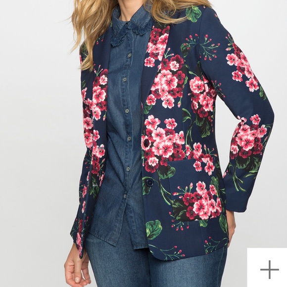 Eloquii Jackets & Blazers - Eloquent Floral Crepe Blazer